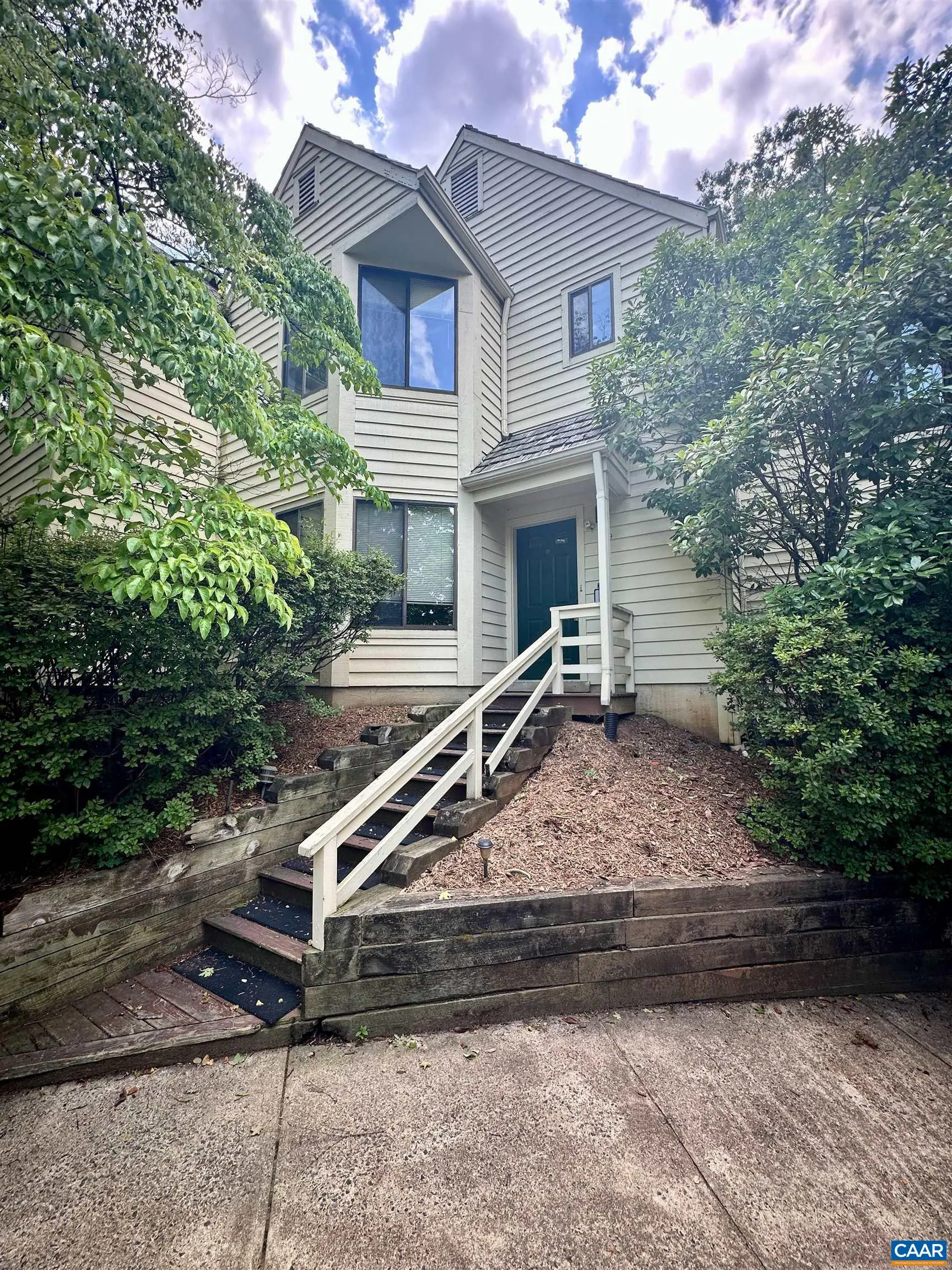 1209 Chatham Rdg, Charlottesville
