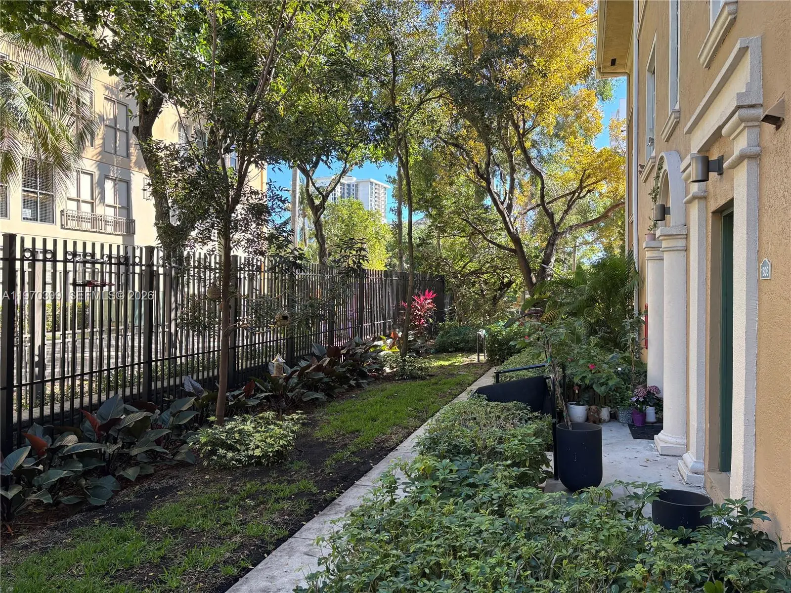 Photo of Listing #A11970399