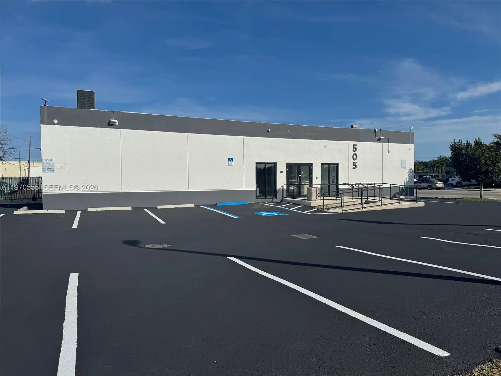 Photo of Listing #A11970555