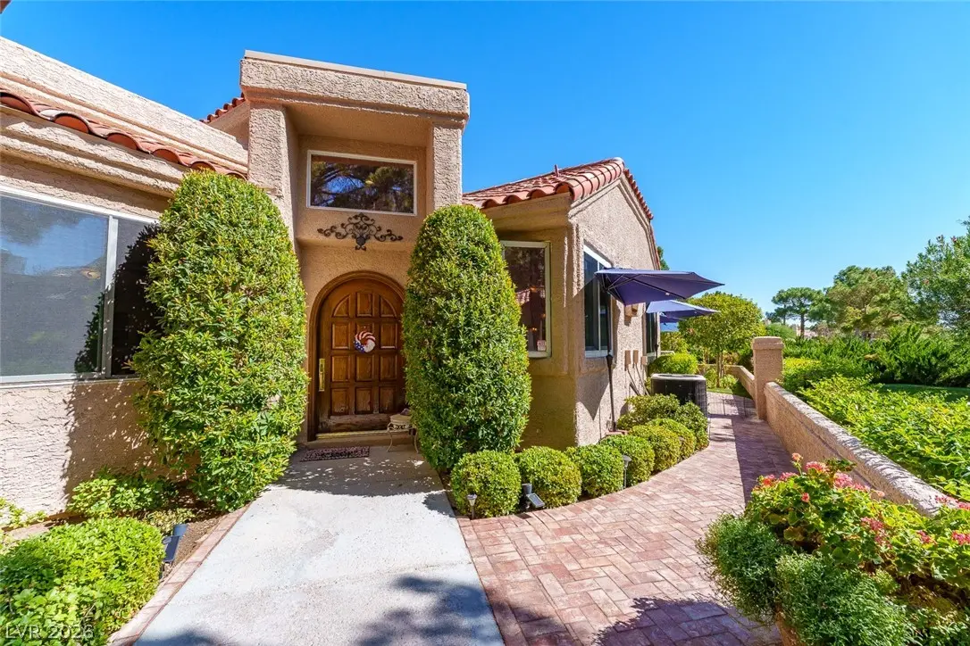 Photo of Listing #2758602