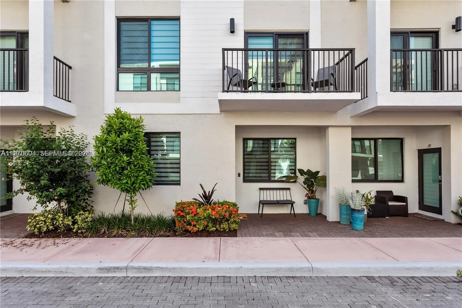 Photo of Listing #A11970604