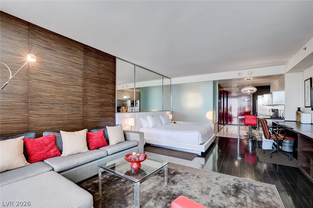 Photo of Listing #2757555