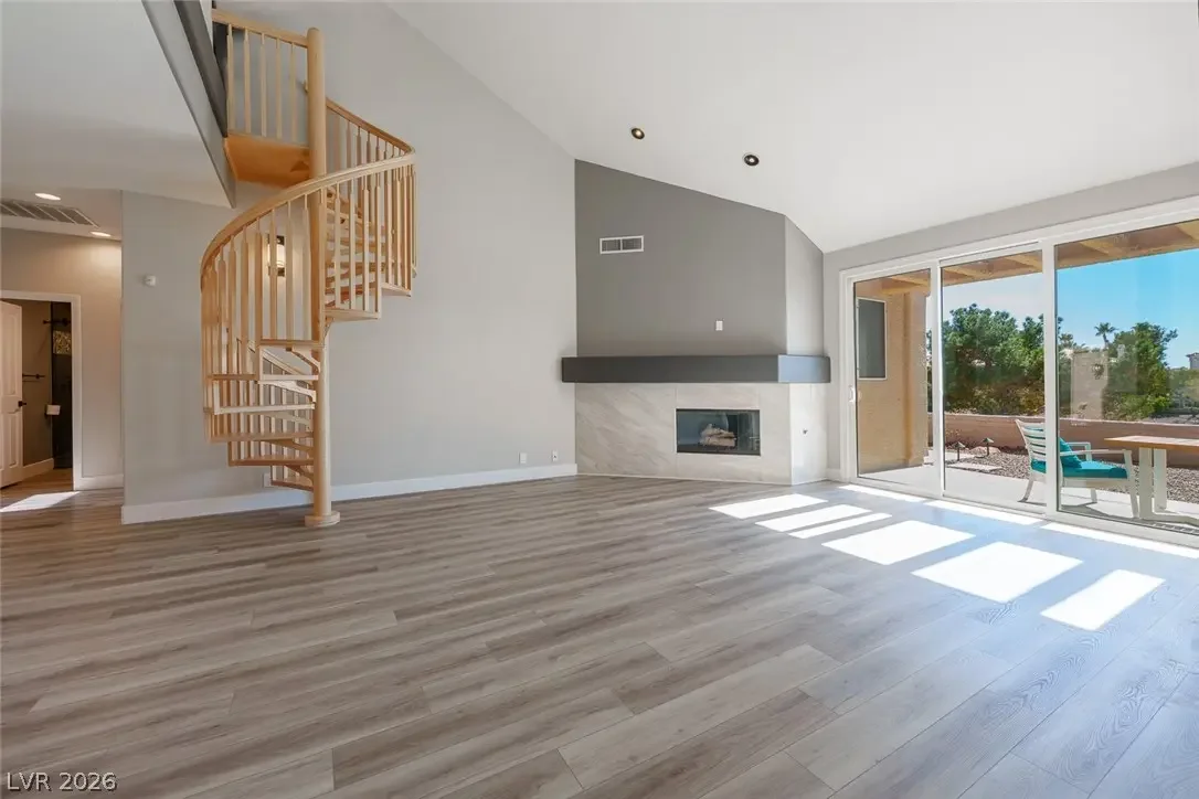 Photo of Listing #2758284