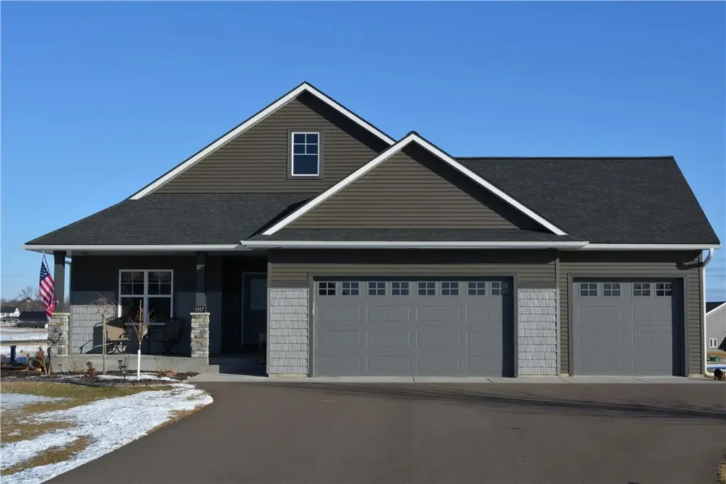 9317 E 453rd Avenue, Elk Mound