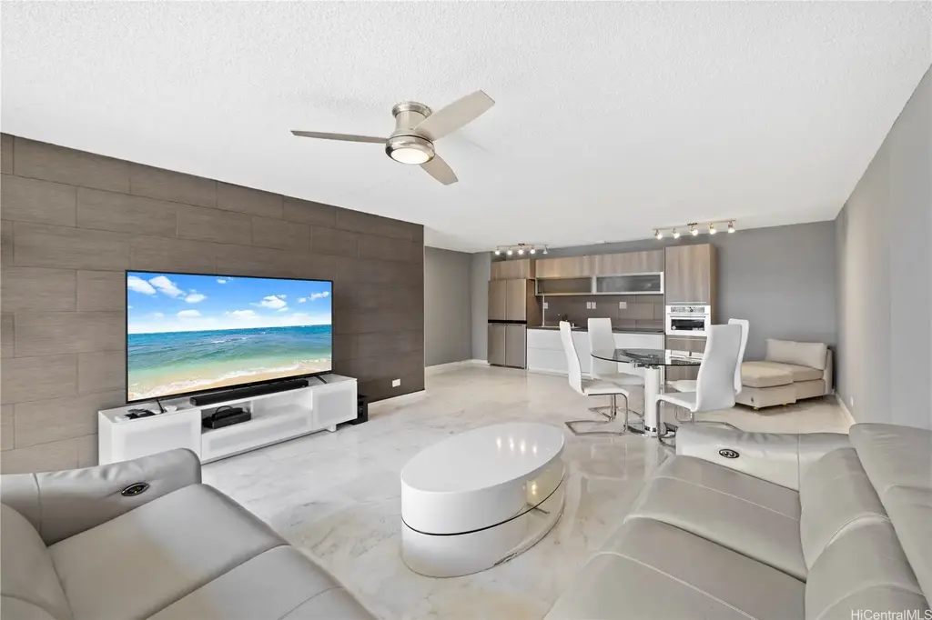 (unit #3201) 2240 Kuhio Avenue, Honolulu