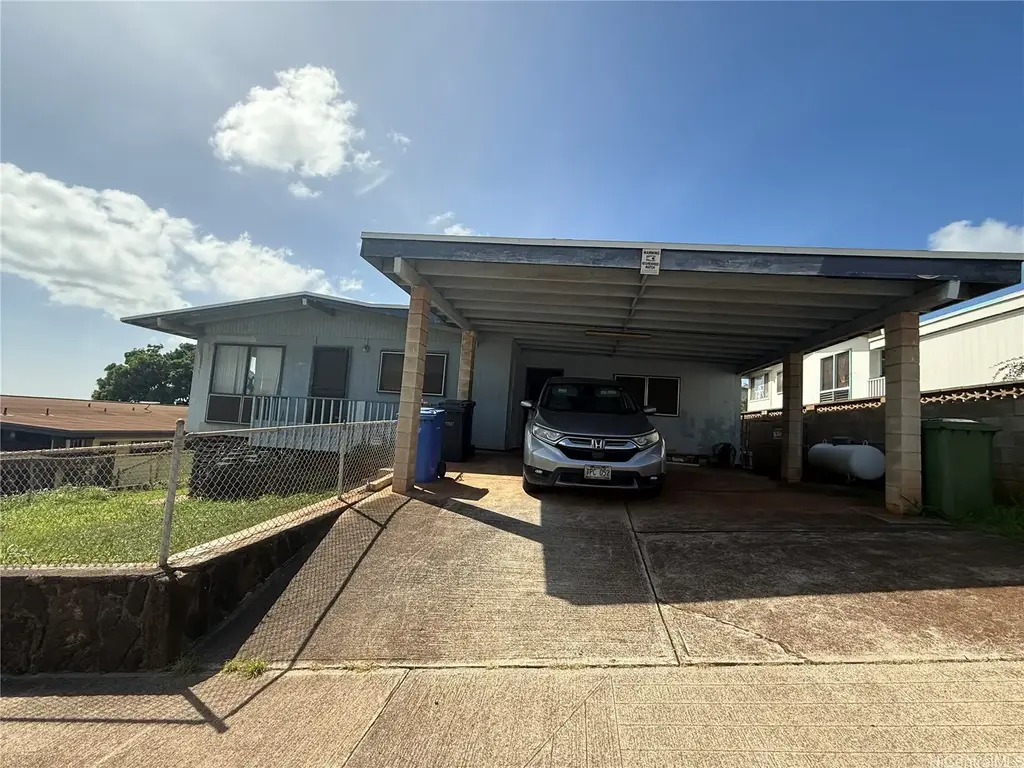 92-716 Nohopono Street, Kapolei