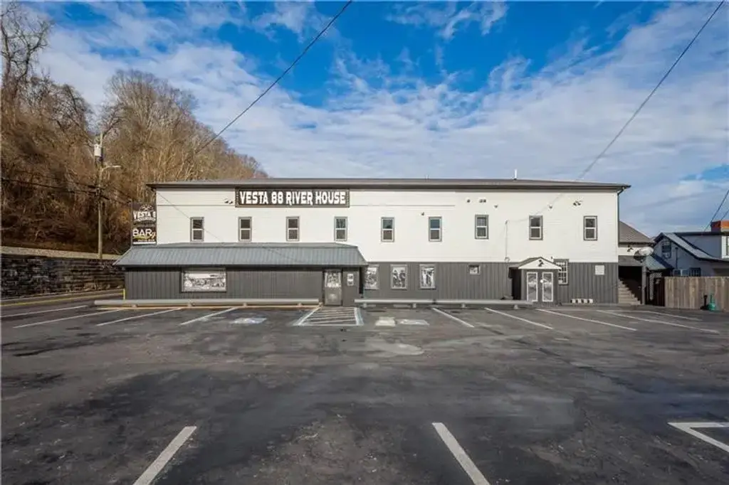 564 Front Street , East Bethlehem