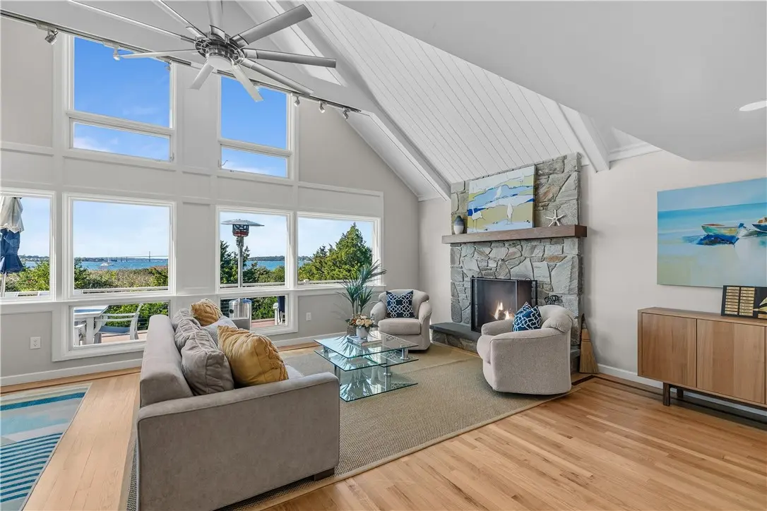 1350 Anthony Rd, Portsmouth