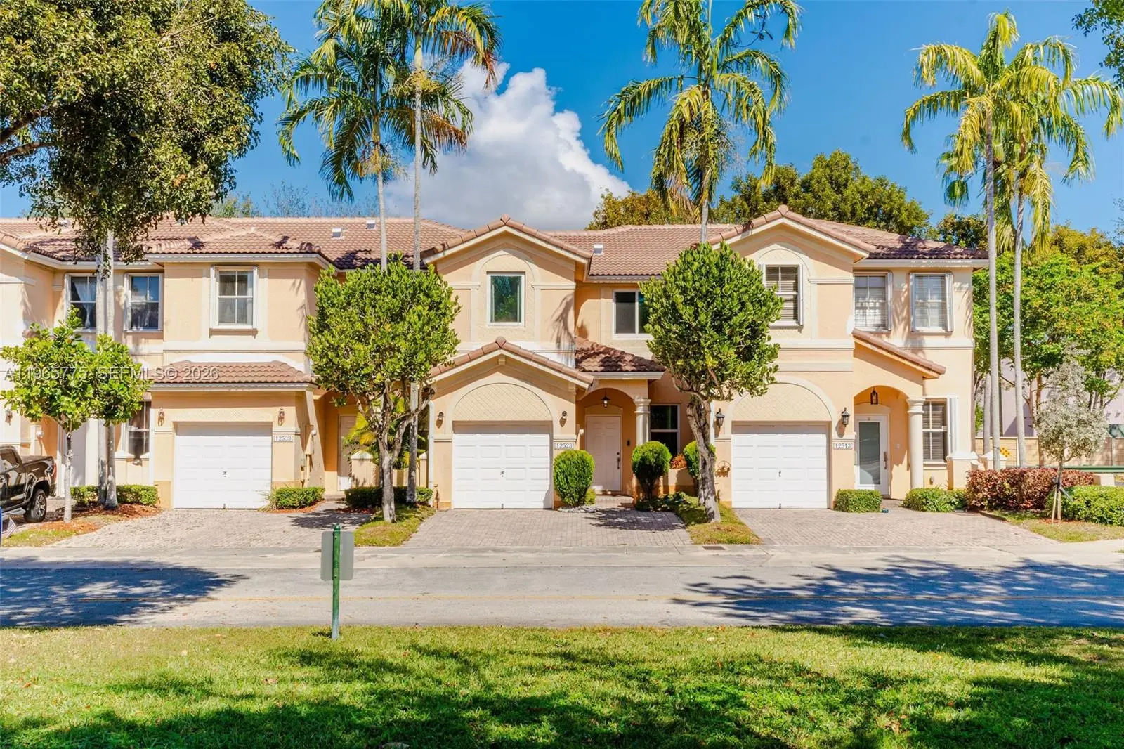 Photo of Listing #A11965775