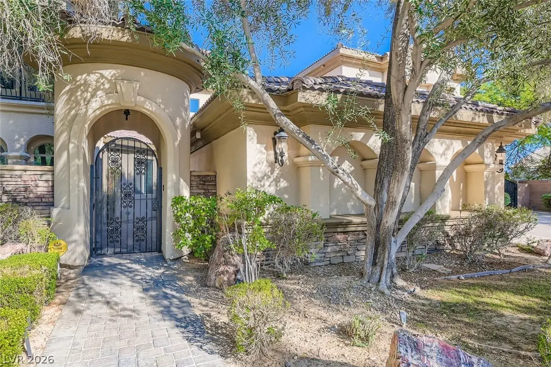 Photo of Listing #2758879