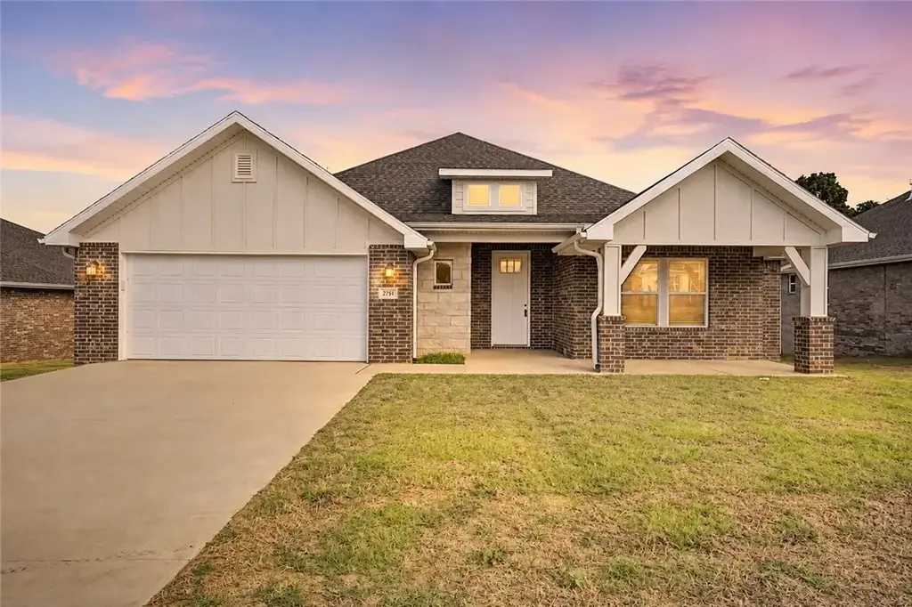 2751 Roe Deer Street, Springdale