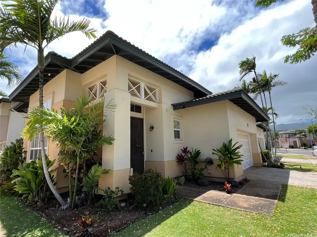 91-1017 Wahinoho Street, Kapolei