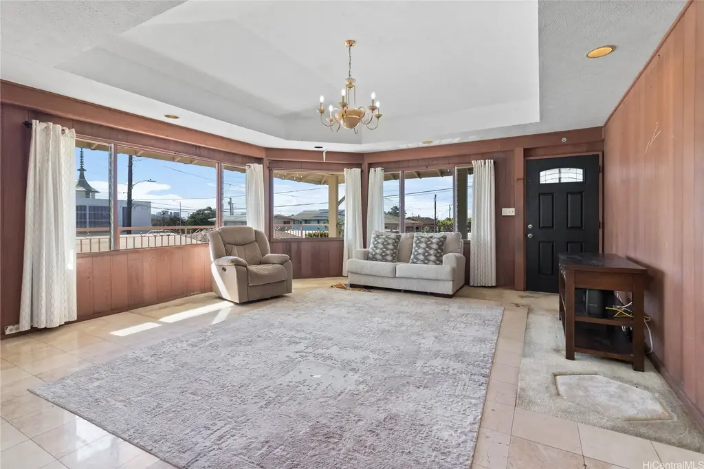 1808 Lakapu Street, Honolulu