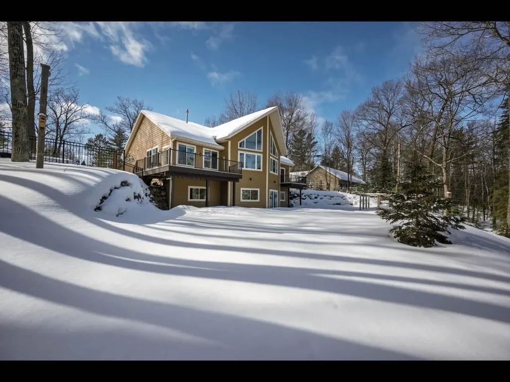 8550 Kenwood Terrace, Minocqua
