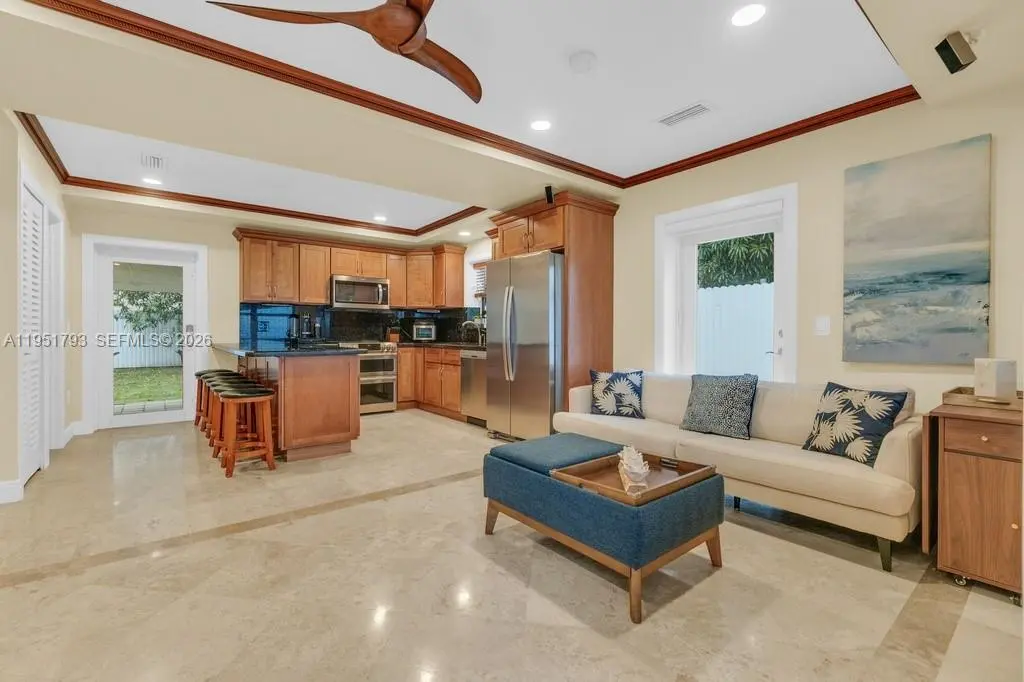 Photo of Listing #A11951793