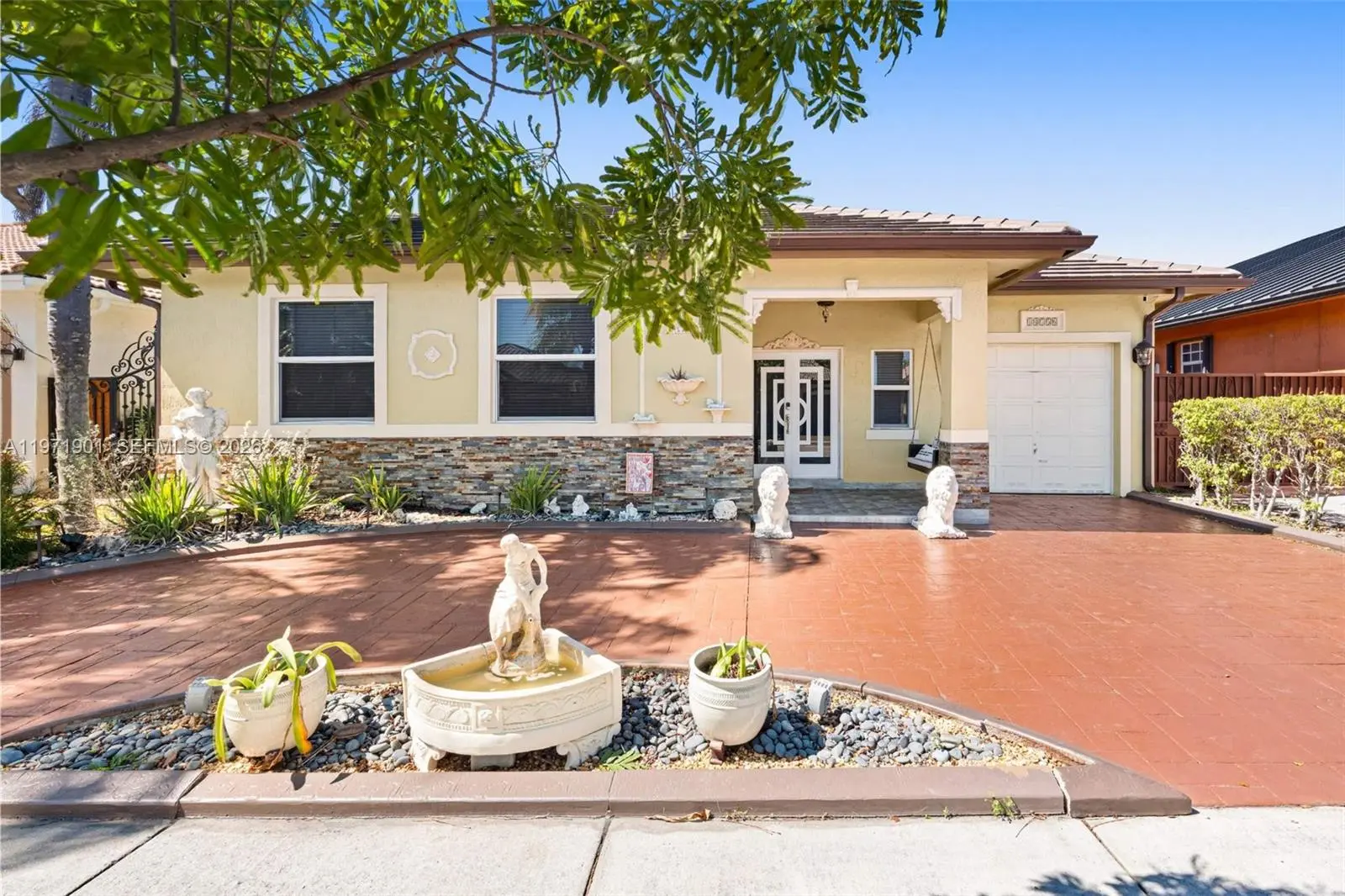 Photo of Listing #A11971901