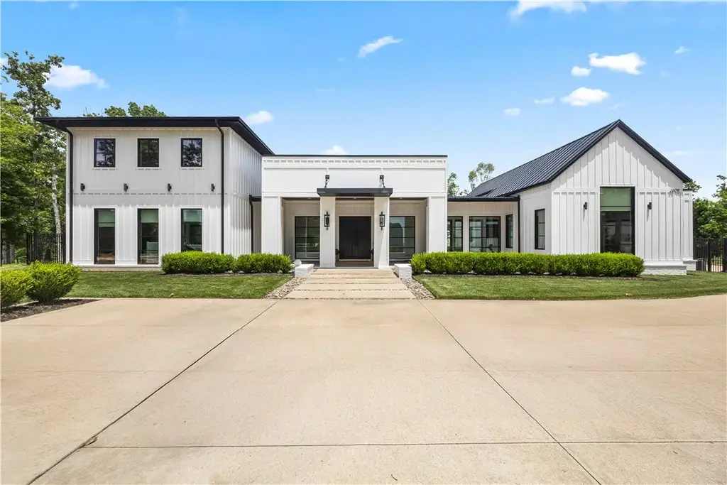 3809 Copper Ridge Road, Rogers