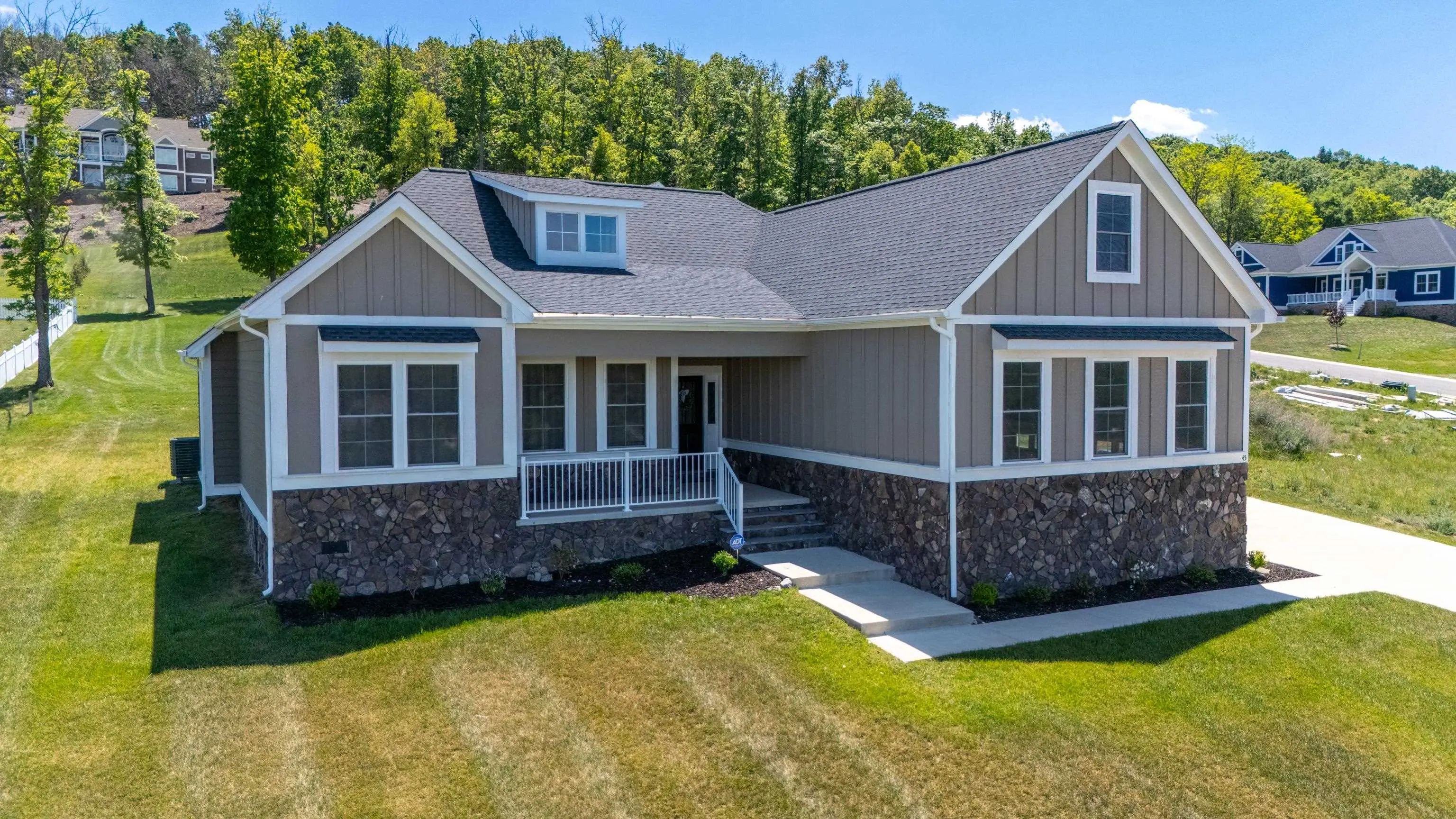 45 Rolling Oaks Dr, Fishersville