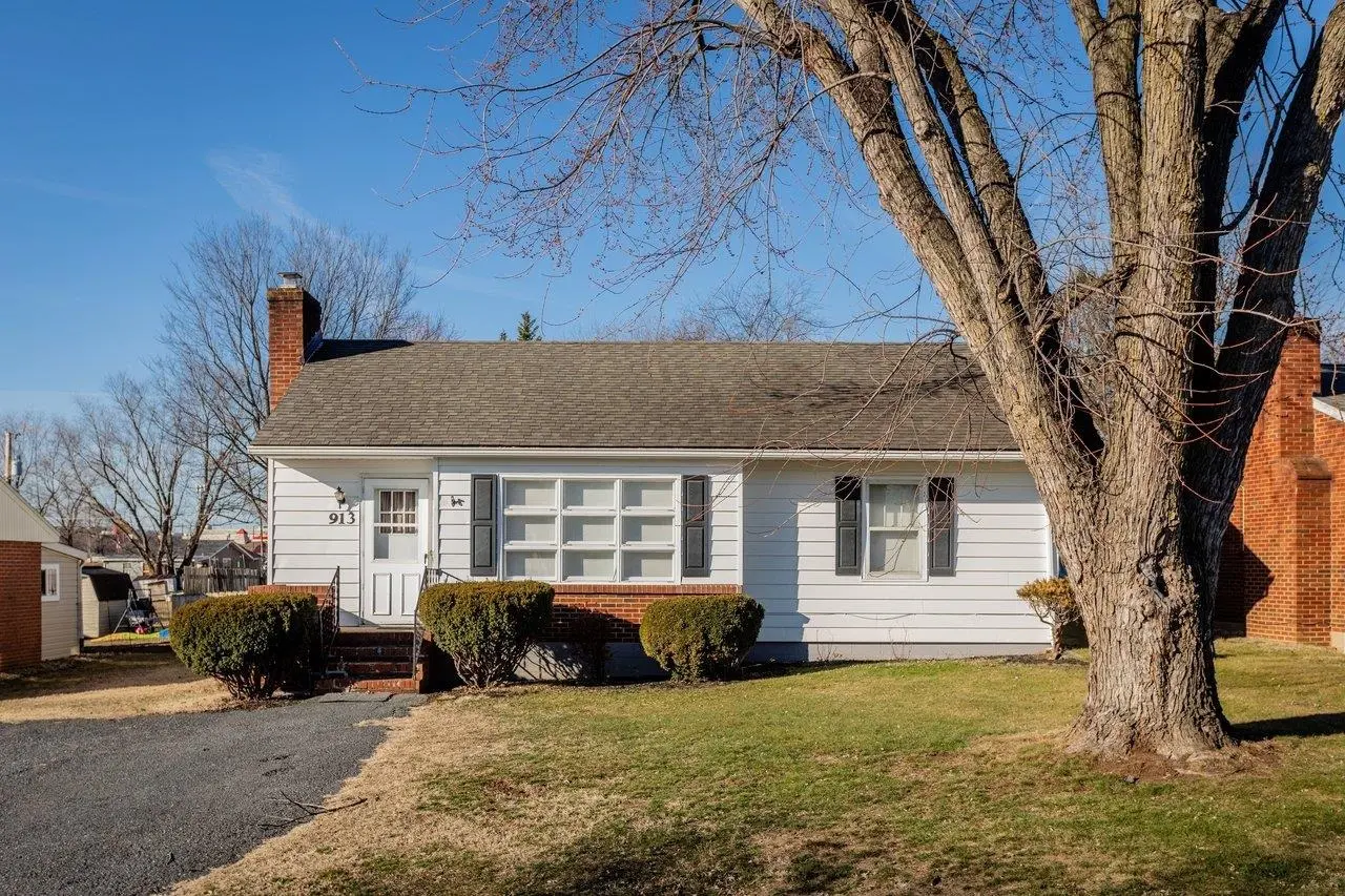 913 Spotswood Dr, Harrisonburg