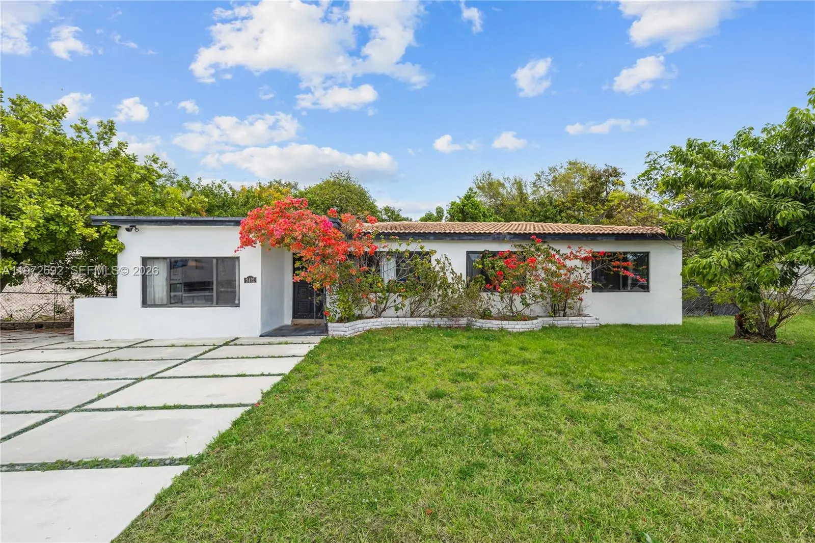 Photo of Listing #A11972692