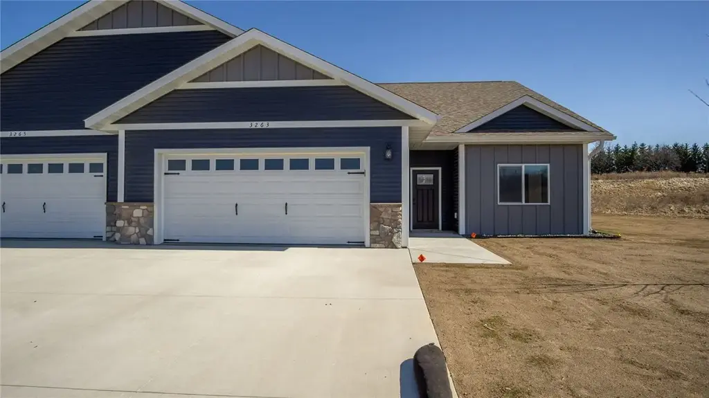 3369 Iris Drive, Eau Claire