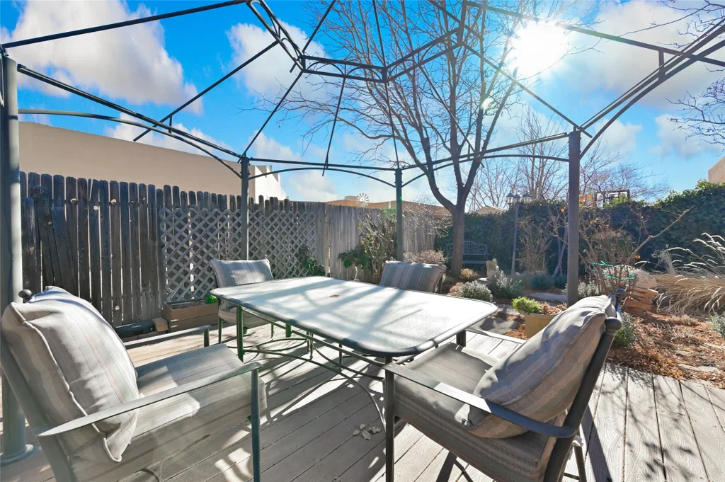 1447 Clark Road, Santa Fe