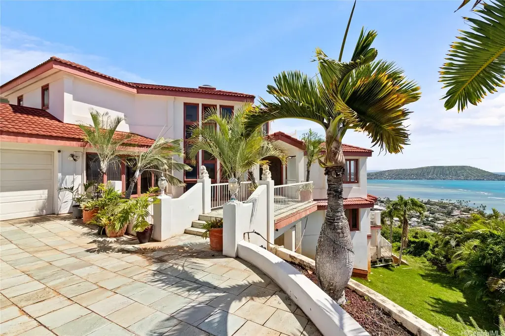 483 Maono Loop, Honolulu