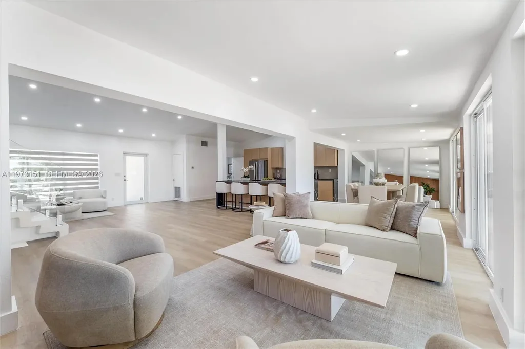 2548 Tortugas Ln, Fort Lauderdale