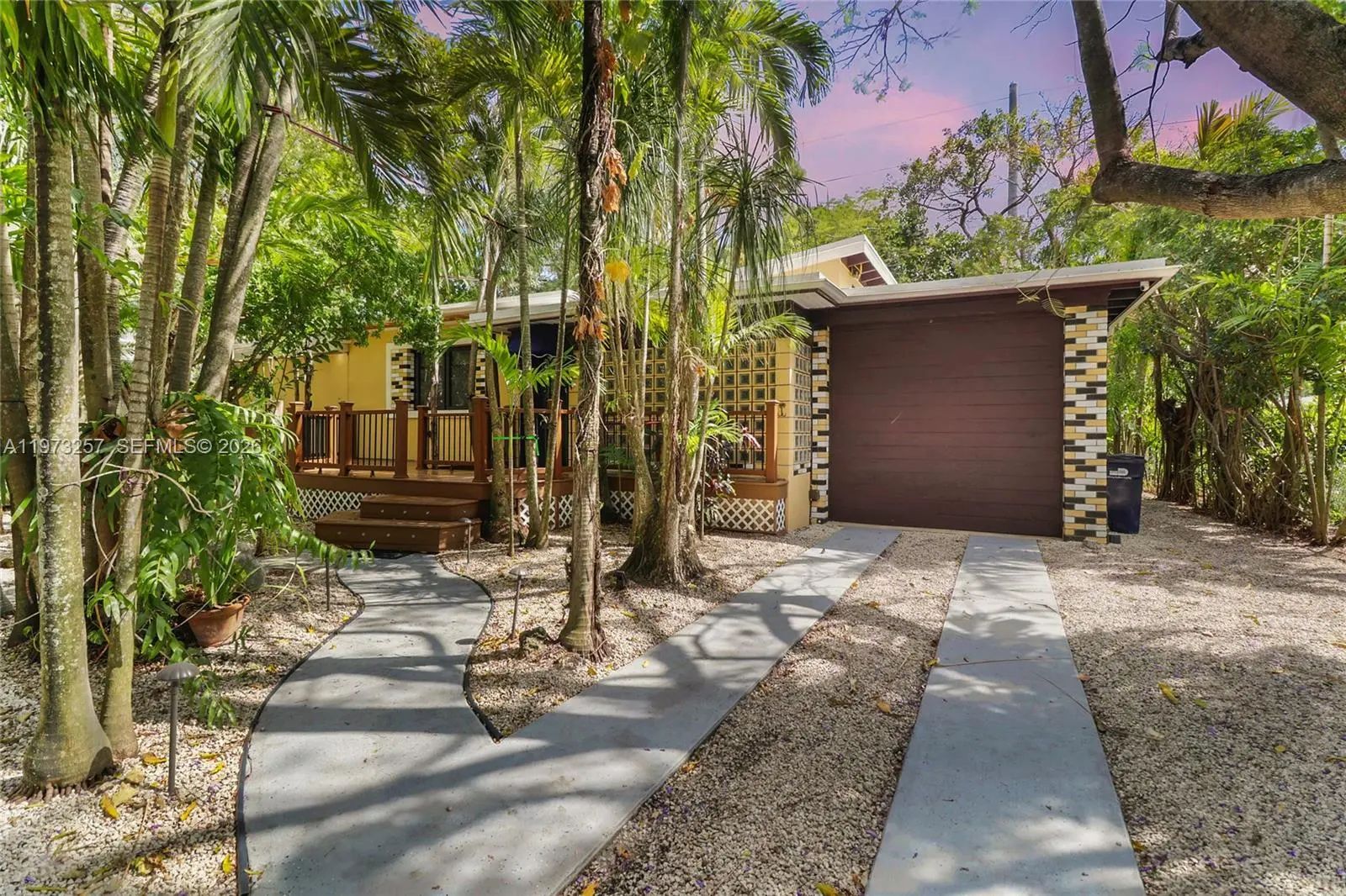 Photo of Listing #A11973257