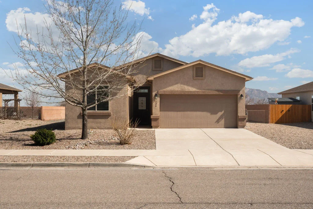 126 Landing Trail Ne, Rio Rancho