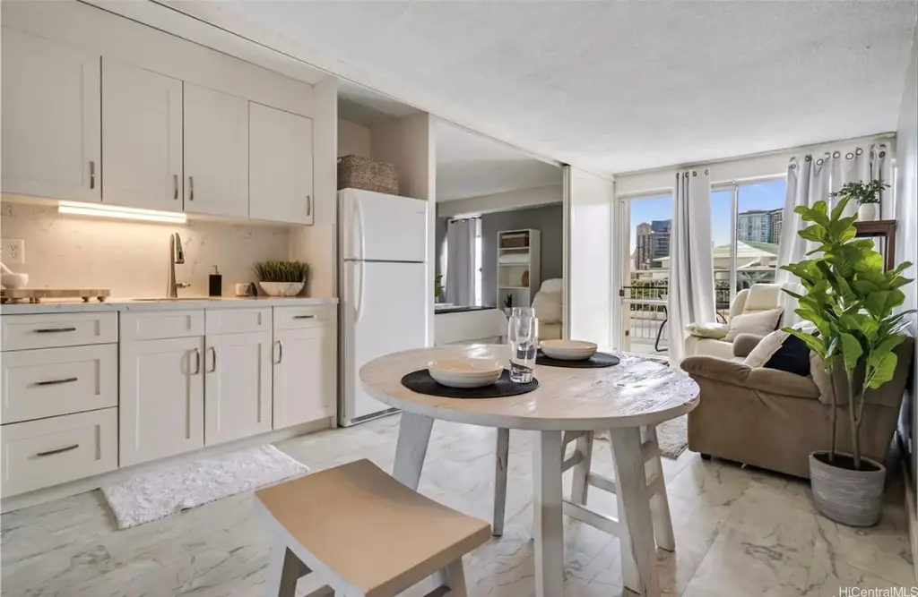 (unit #812) 1655 Makaloa Street, Honolulu