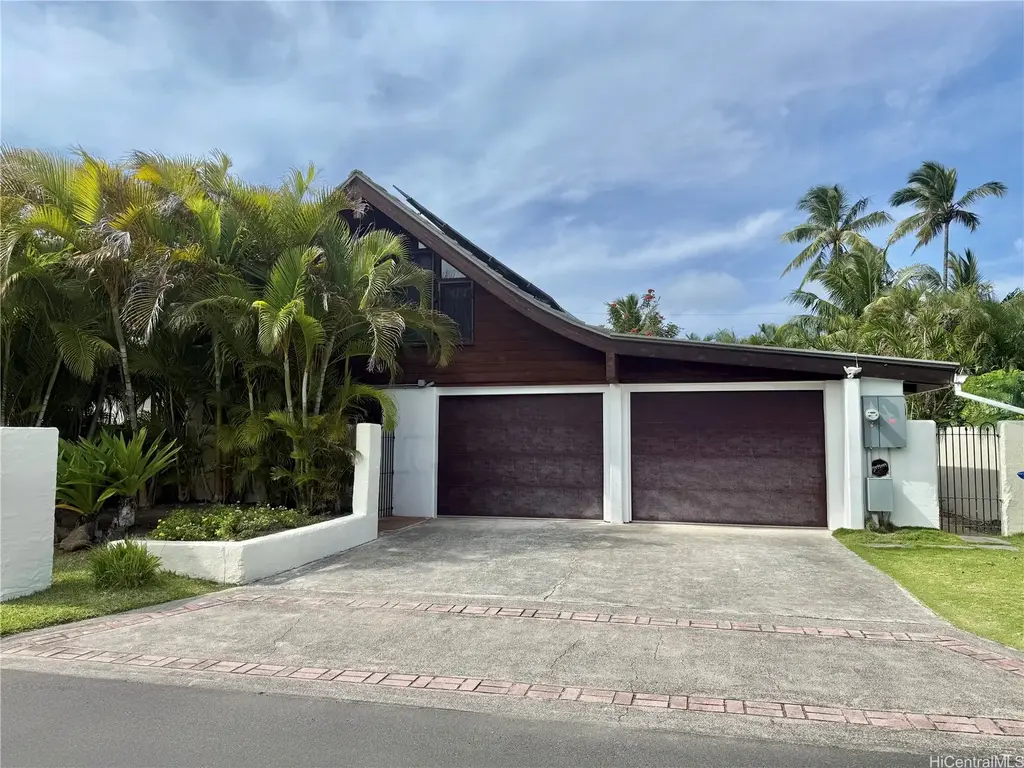 94 White Sands Place, Kailua