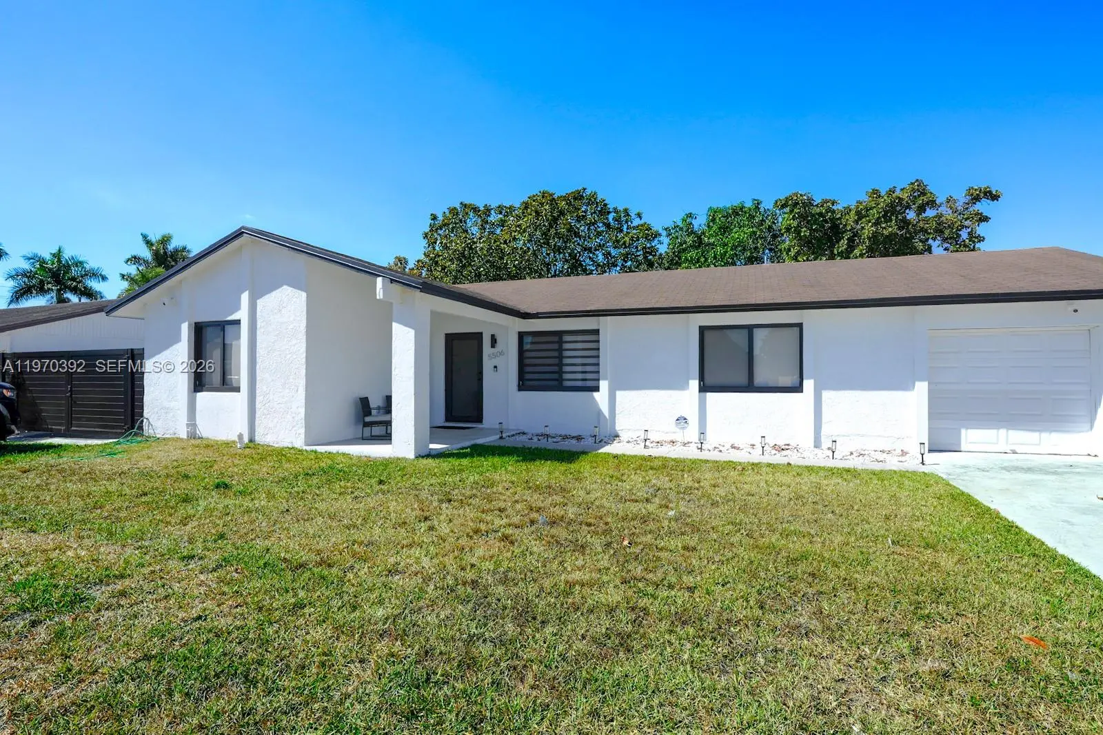 Photo of Listing #A11970392