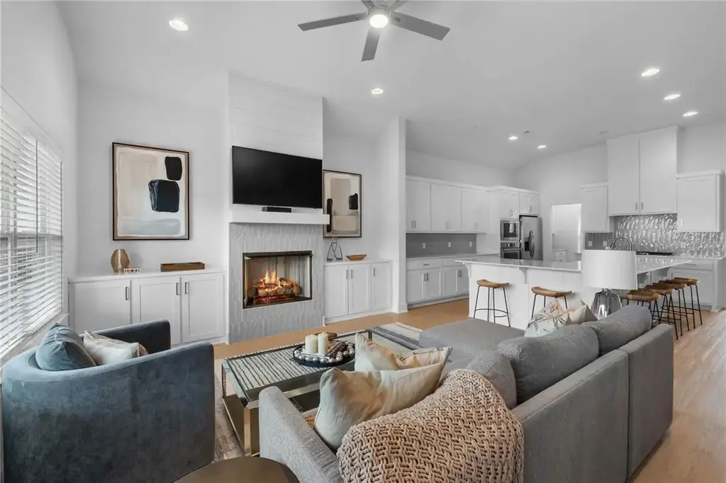 6304 Sw Beacon Street, Bentonville