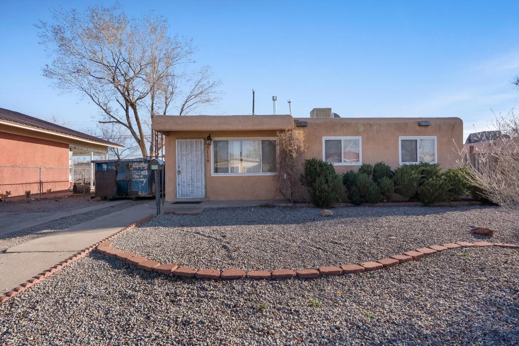 8116 Kathryn Avenue Se, Albuquerque