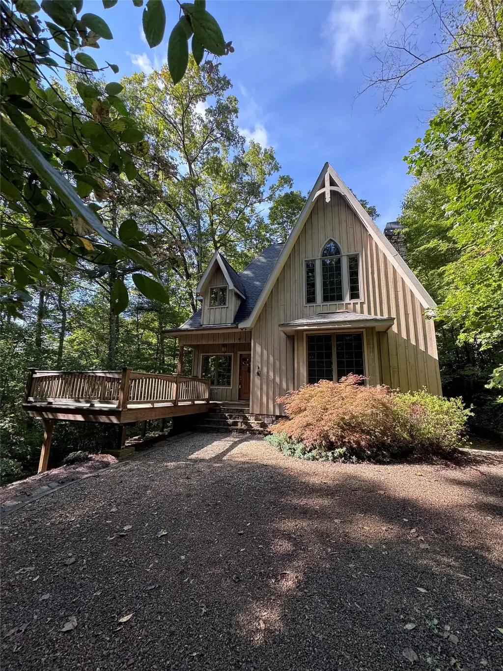 654 Brush Creek, Highlands