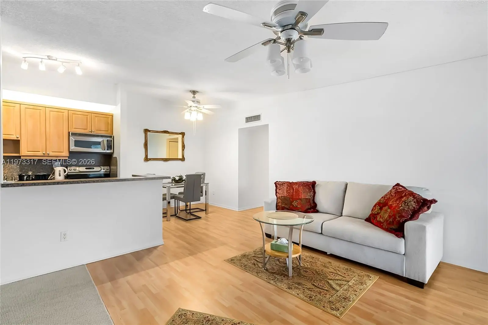 Photo of Listing #A11973317