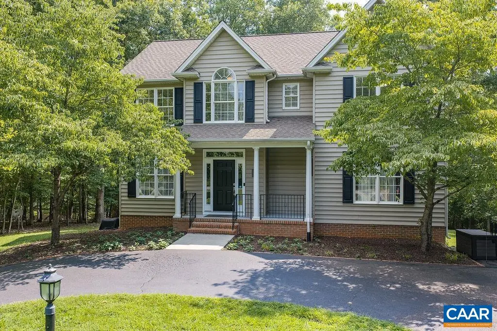 665 Fox Hollow Ln, Palmyra