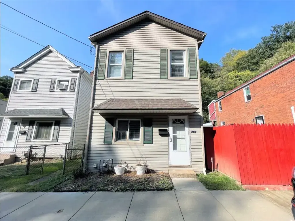 753 Saline Street, Greenfield