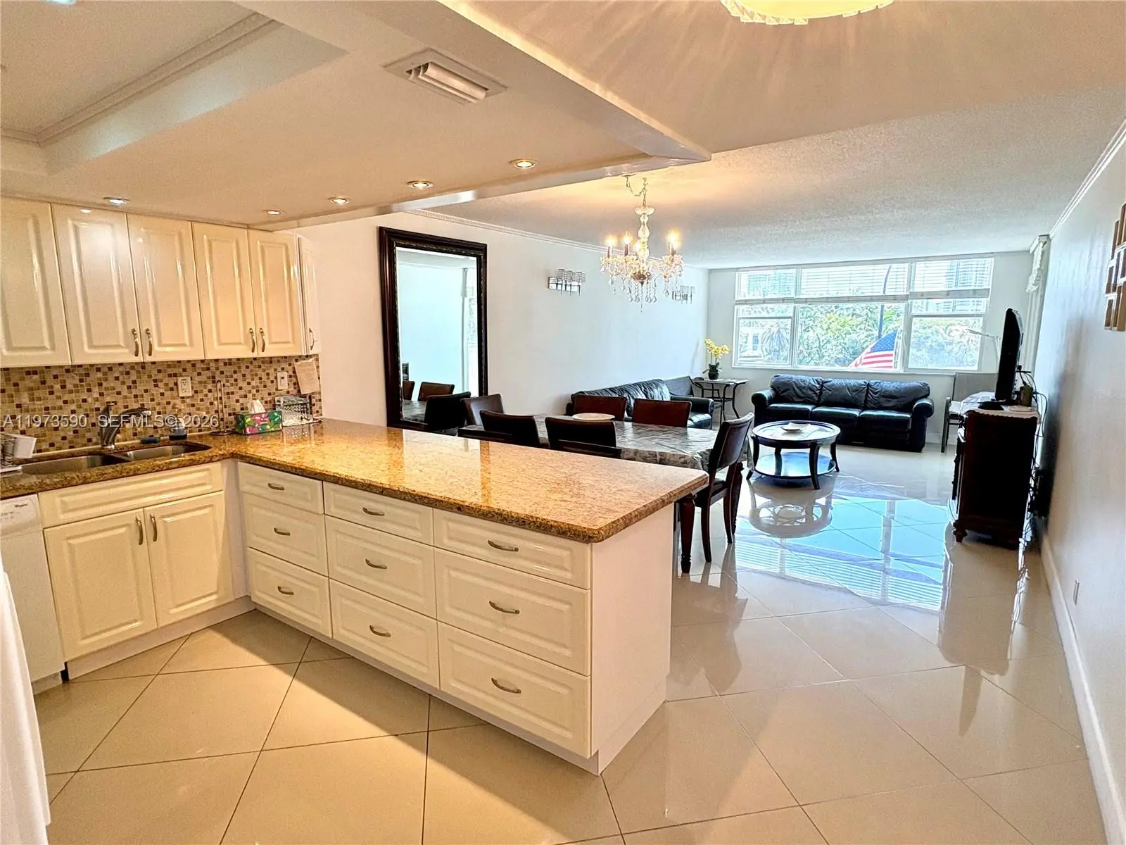 Photo of Listing #A11973590