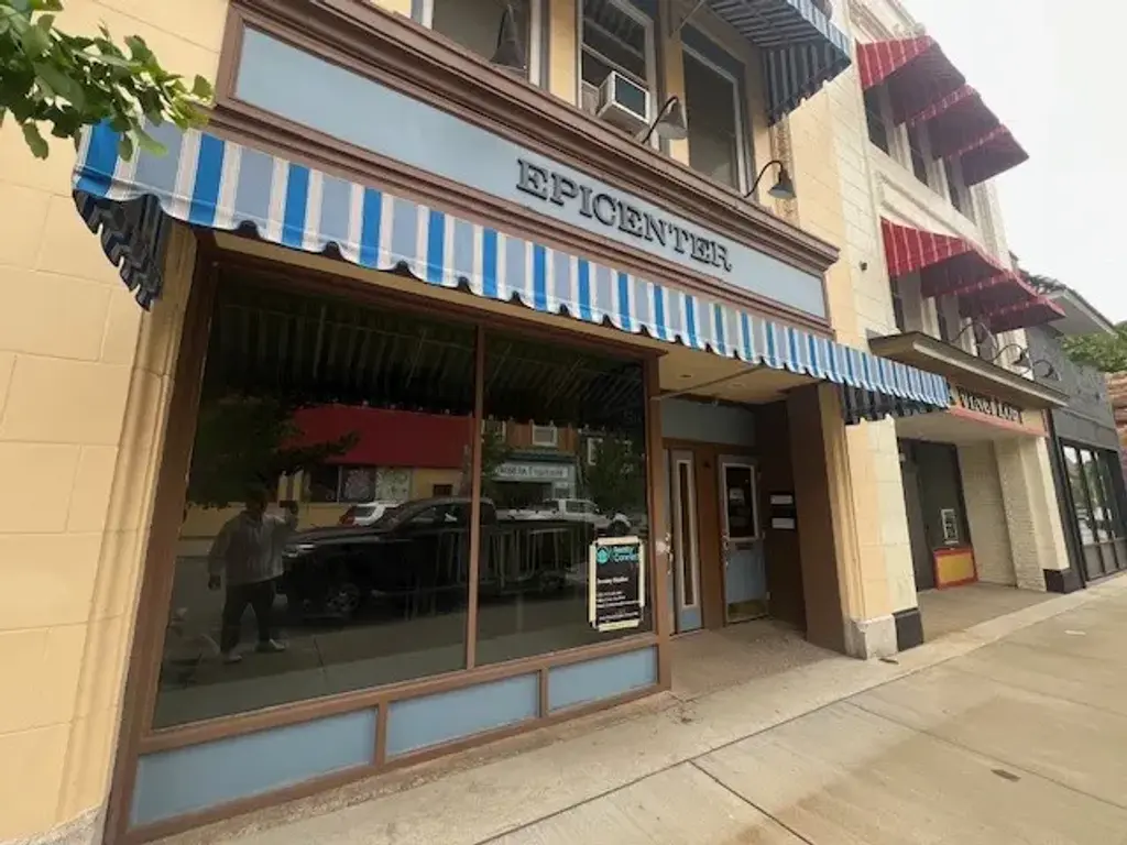 568 Merchant Street , Ambridge