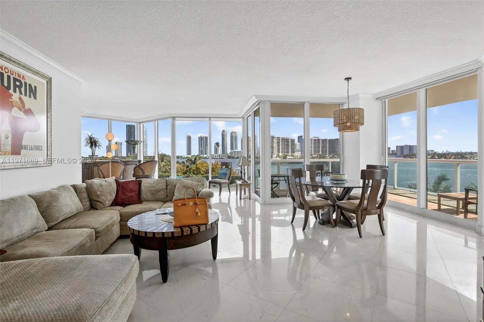 Photo of Listing #A11971669