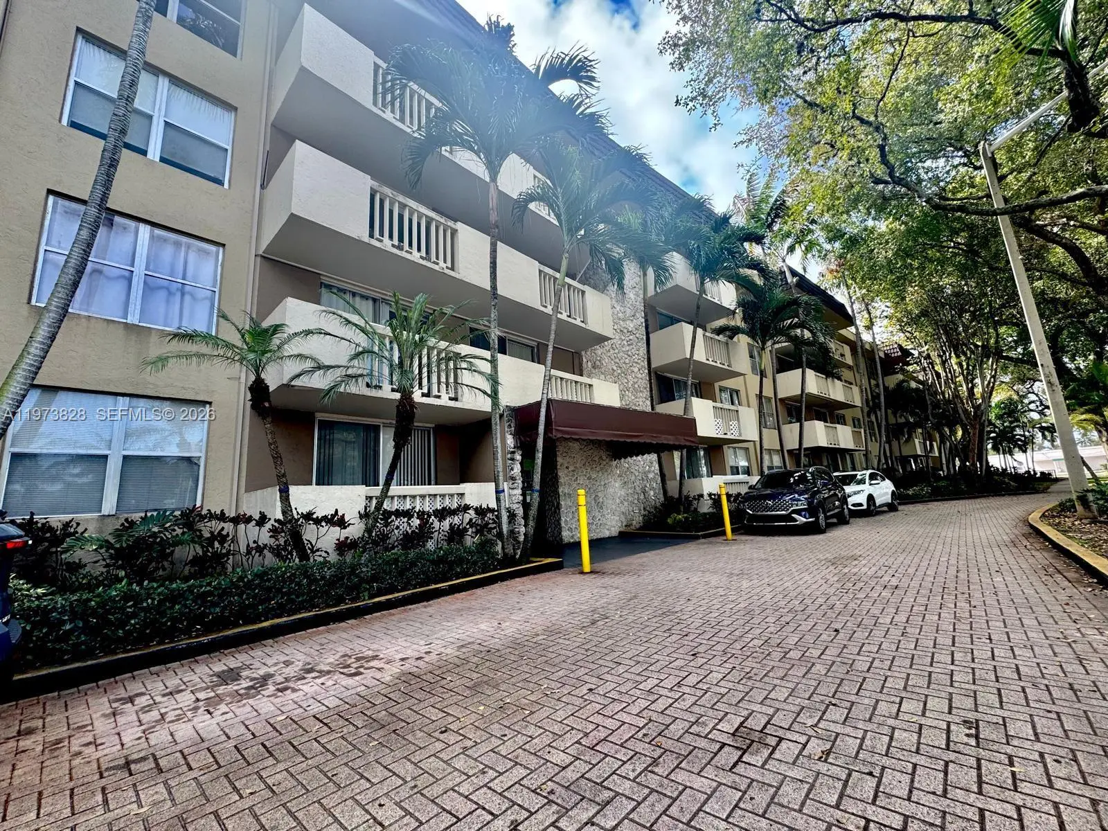 Photo of Listing #A11973828