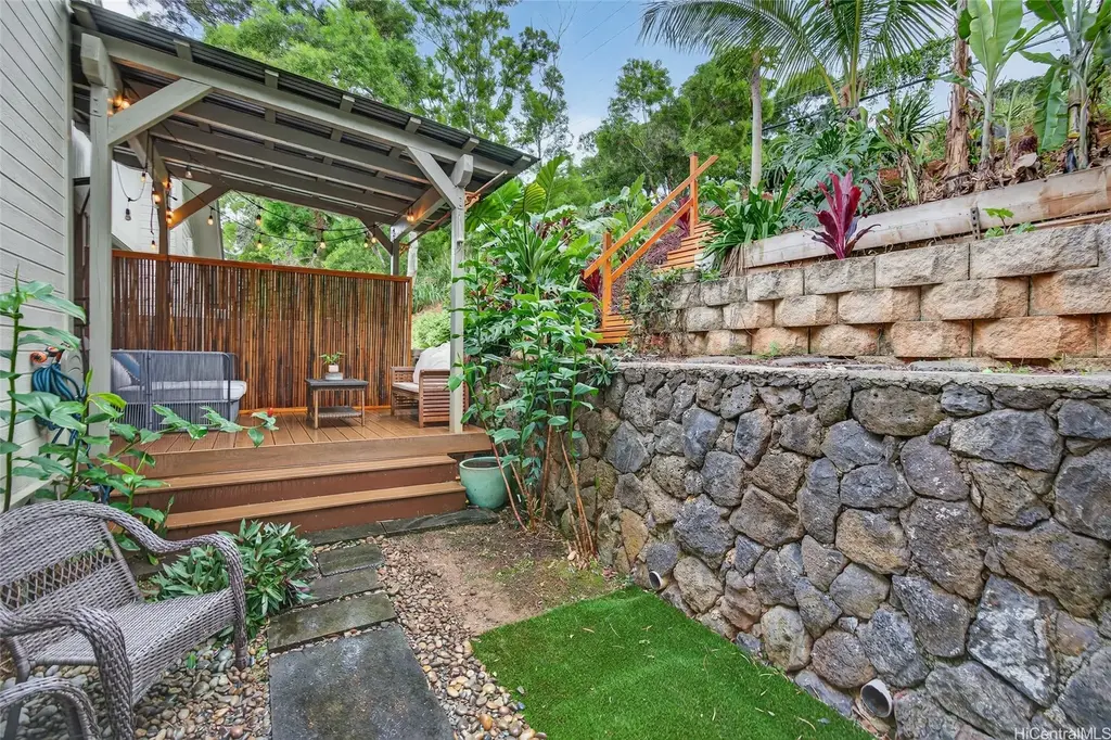 122 Kahako Street # A, Kailua