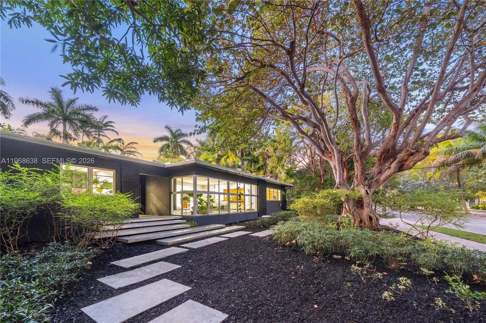 Photo of Listing #A11968638