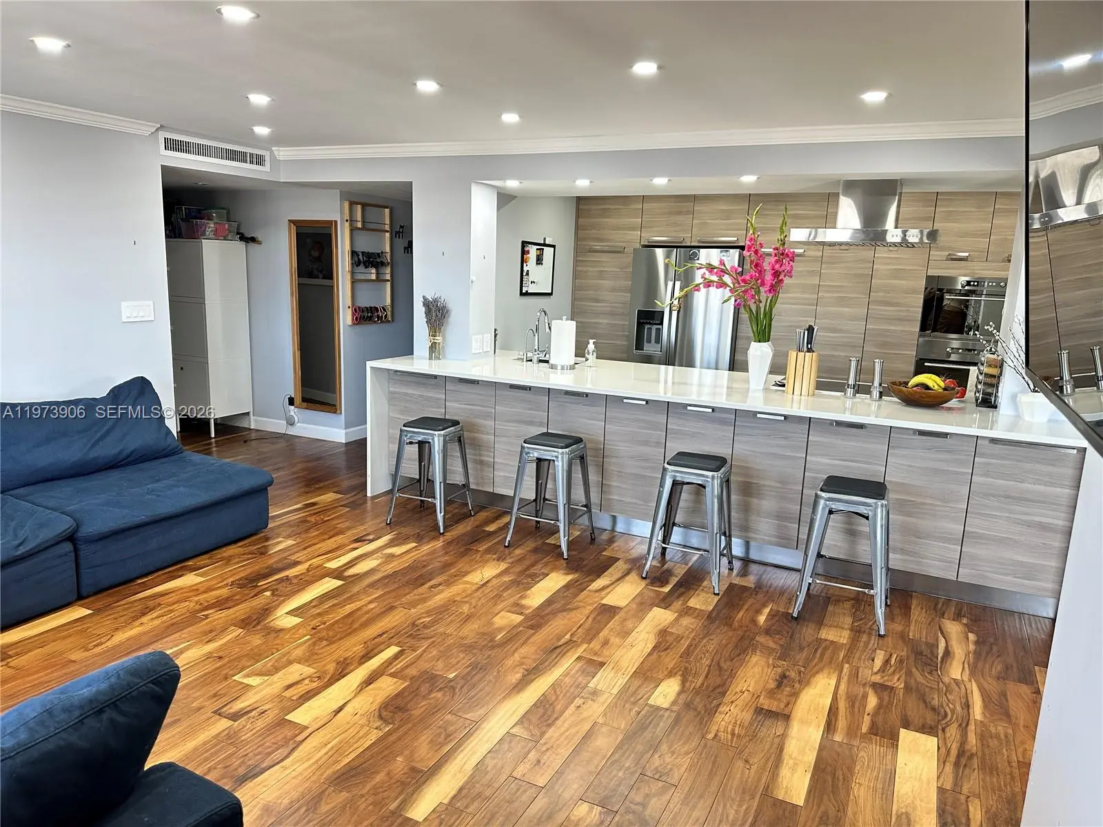 Photo of Listing #A11973906