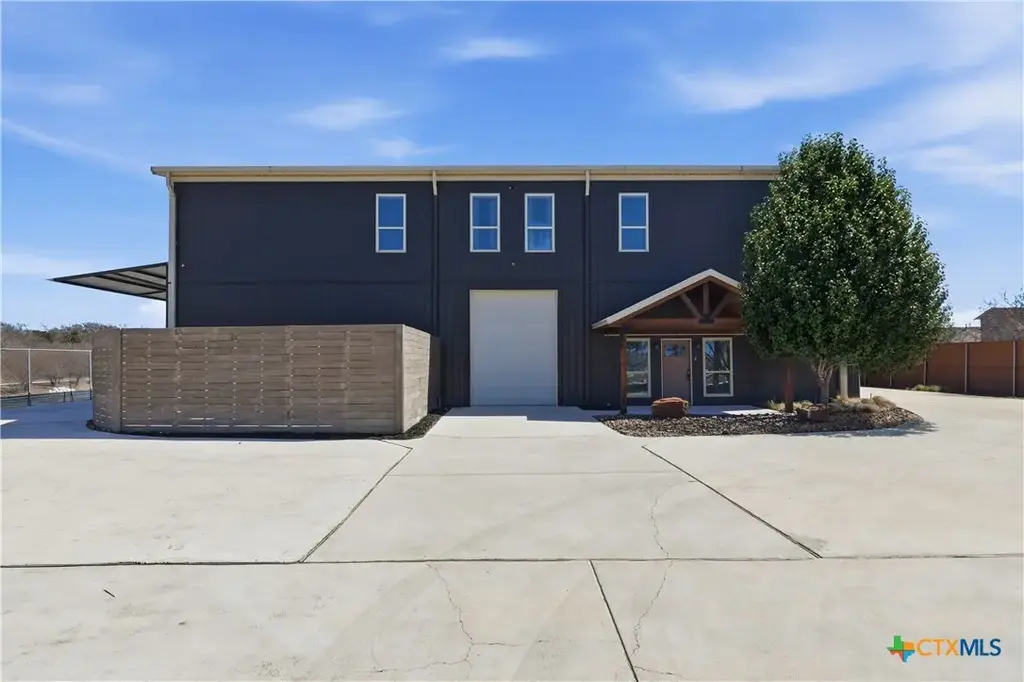 2948 Goodwin Lane, New Braunfels