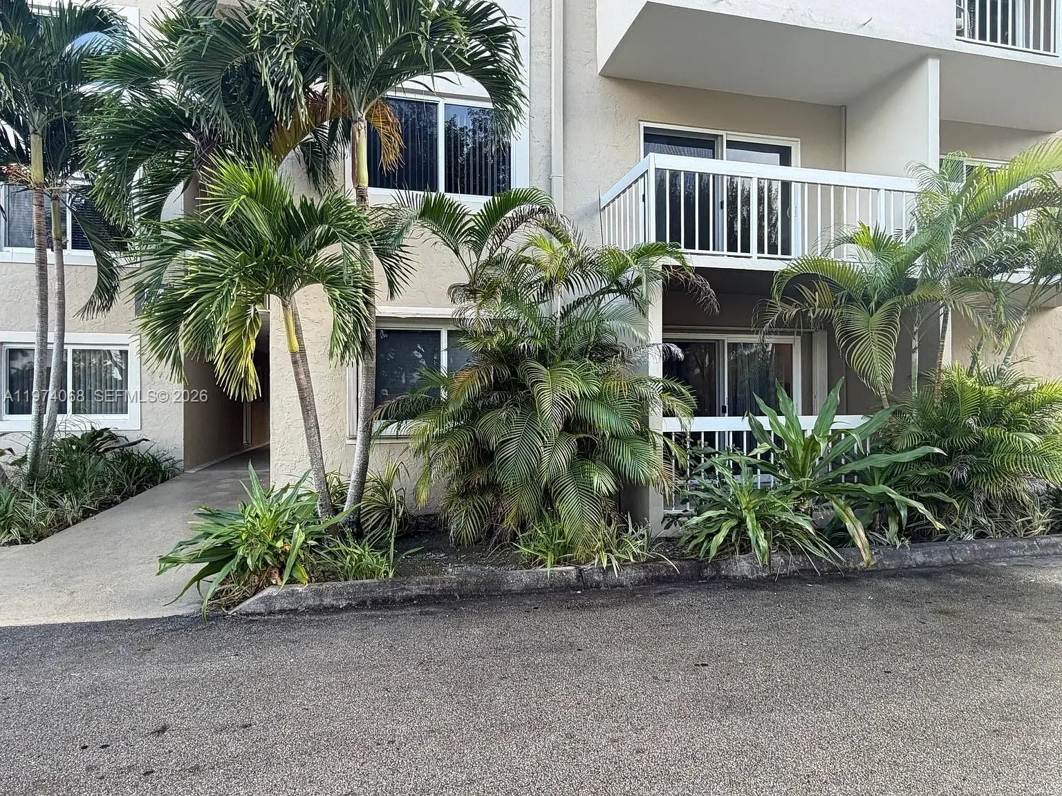 Photo of Listing #A11974068