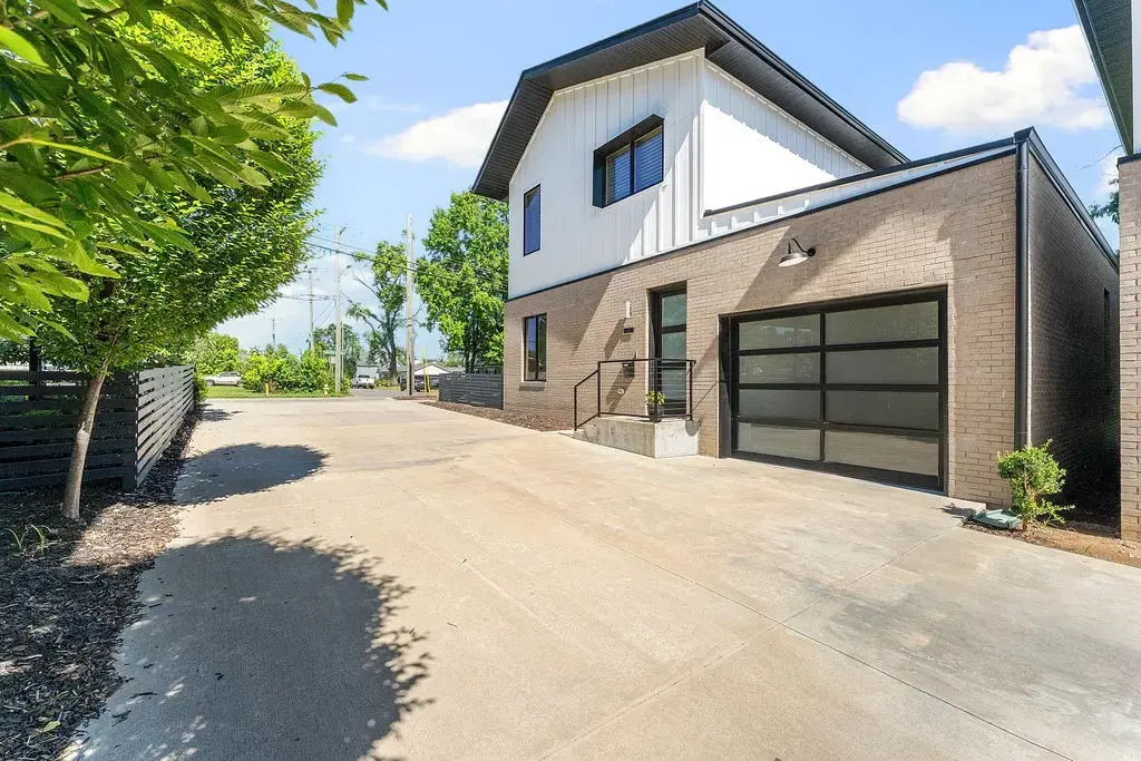 614 Nw Bike Court, Bentonville
