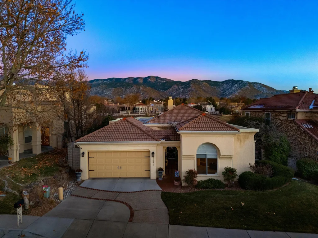 6432 Glen Oak Ne, Albuquerque